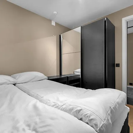 Northstay - Aurora Fjord & Mountain View